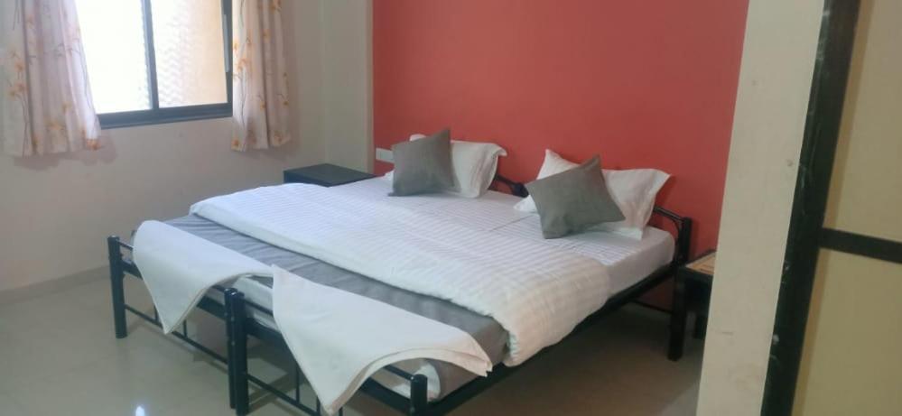 Hotel Rajendra Chinchani 外观 照片