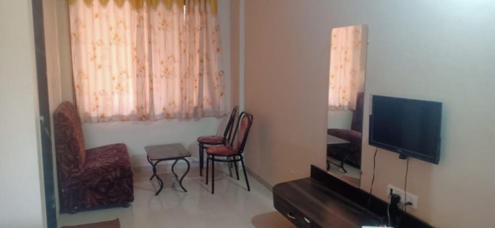 Hotel Rajendra Chinchani 外观 照片